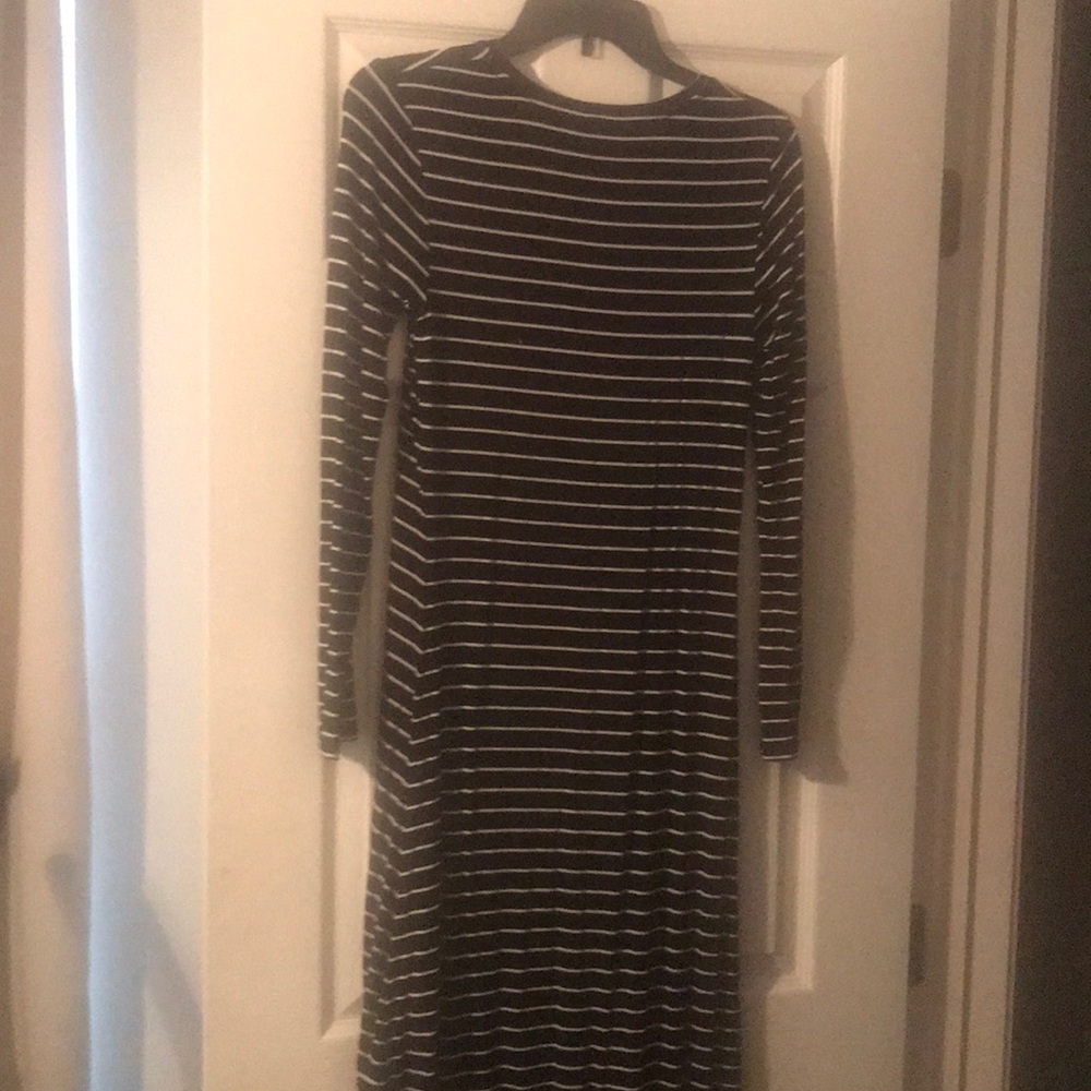 High/Low Dress - Picture 3 of 3